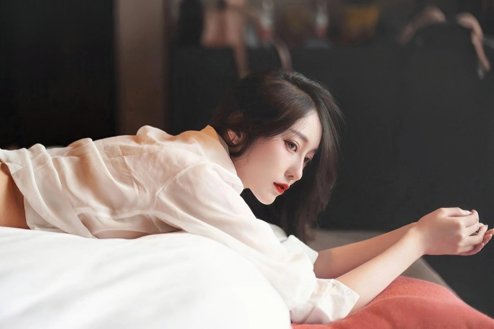 黄仁勋：人工智能的下个浪潮是“物理AI”